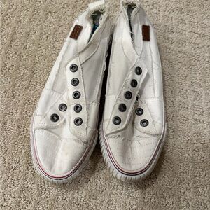 Women's White Casual Slip-On Sneakers